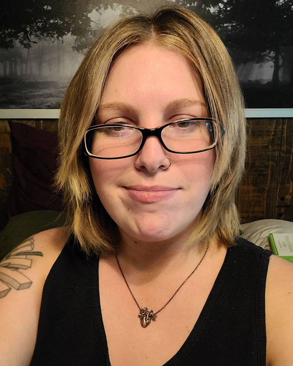 สาวขายตดจนกลายเป็นธุรกิจ สาวขายตดจนกลายเป็นธุรกิจ