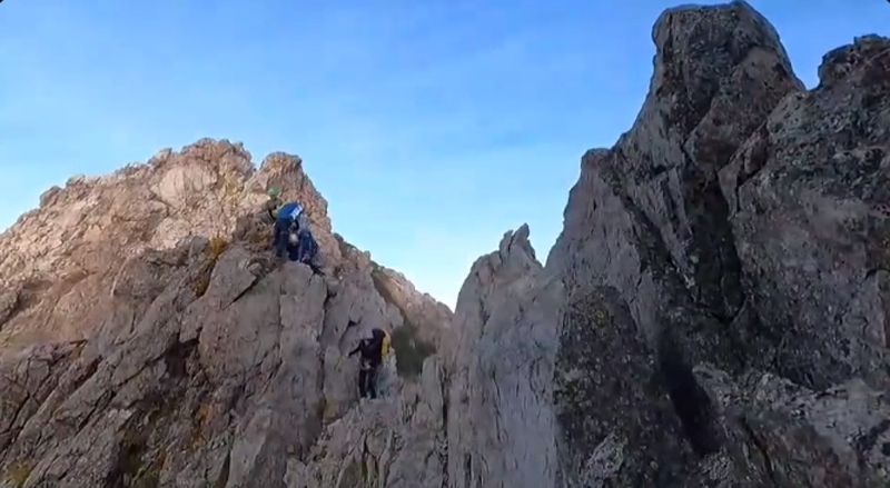 นาทีภูเขาหินถล่มใส่นักปีนเขา7ชีวิตระทึก นาทีภูเขาหินถล่มใส่นักปีนเขา7ชีวิตระทึก