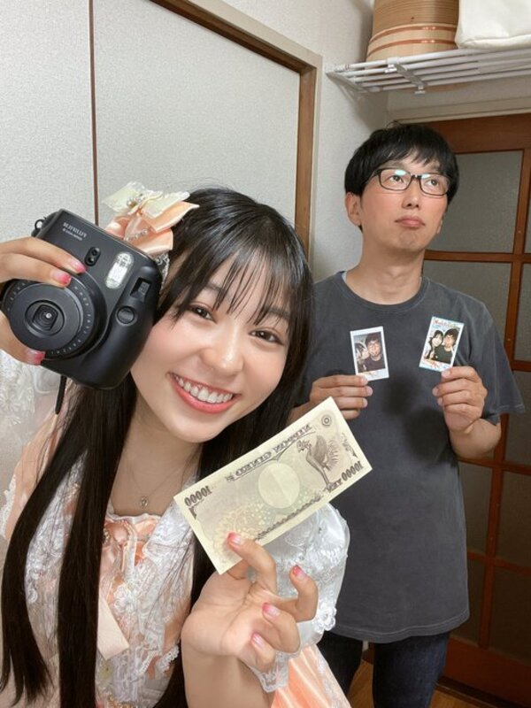 ชายวัย 47 แต่งงานไอดอลสาวรุ่นลูก ชายวัย 47 แต่งงานไอดอลสาวรุ่นลูก