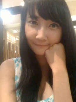 น้องซีตรอง หรือ นางสาวตรอง สุดธนกิจ