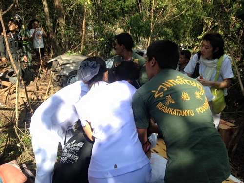 รถตกเหวภูทับเบิก รถตกเหวภูทับเบิก