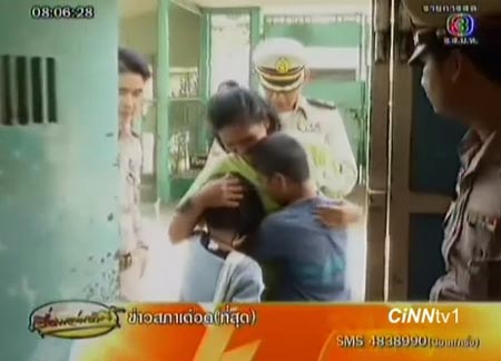 พงศพัศ จ่ายค่าปรับ 1 แสน ช่วยหญิงถูกจับขายซีดีเก่า พงศพัศ จ่ายค่าปรับ 1 แสน ช่วยหญิงถูกจับขายซีดีเก่า