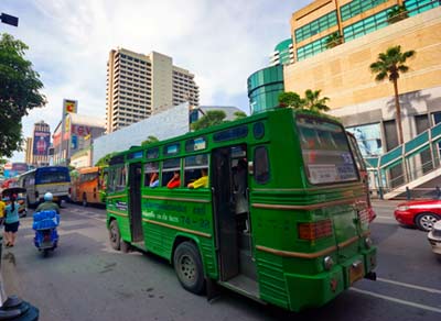 รถมินิบัส