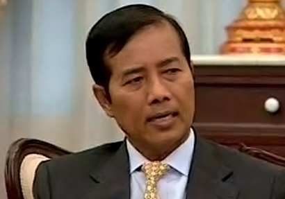 นายถาวร เสนเนียม นายถาวร เสนเนียม