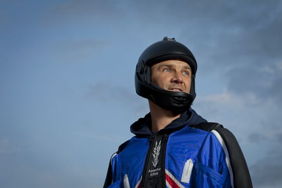 นายแกรี่ คอนเนรี่