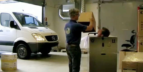 ชายนอร์เวย์ขี้ตกใจถูกเพื่อนร่วมงานรุมแกล้ง