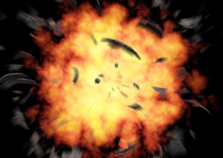 พ่อค้าลูกชิ้นชวนเพื่อนบ้านตัดถังน้ำมัน 200 ลิตร เกิดบึ้มสนั่น เจ็บ 2