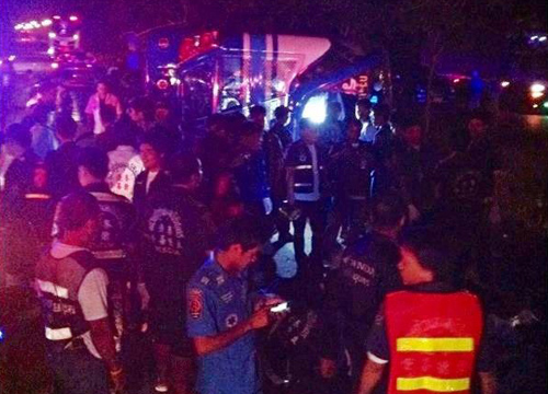 รถทัวร์ กทม.-หลังสวน หลุดโค้งพลิกคว่ำ ตาย 5 เจ็บ 38