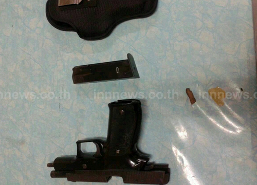 รวบผู้จัดงานยิงปืนขึ้นฟ้าระงับเหตุวิวาท แต่กระสุนถูกวัยรุ่นดับ รวบผู้จัดงานยิงปืนขึ้นฟ้าระงับเหตุวิวาท แต่กระสุนถูกวัยรุ่นดับ