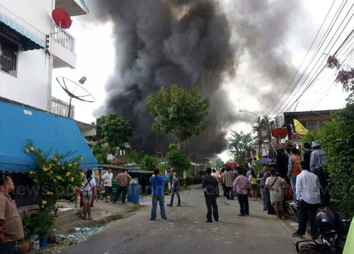 แก๊สระเบิดไฟไหม้ตึกลาดปลาเค้า 72 แยก 7 แก๊สระเบิดไฟไหม้ตึกลาดปลาเค้า 72 แยก 7