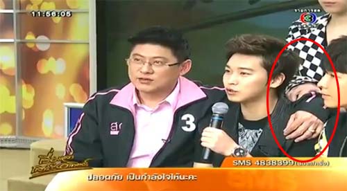 ชาวเน็ตวิจารณ์แซ่ด คลิปศิลปิน SJ ดึงมือ สรยุทธ ออกจากไหล่เพื่อน