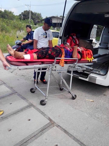 รถไฟชนเก๋งวีออส ที่ จ.ชลบุรี รถไฟชนเก๋งวีออส ที่ จ.ชลบุรี