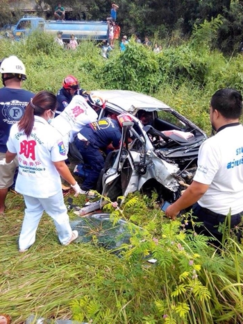 รถไฟชนเก๋งวีออส ที่ จ.ชลบุรี รถไฟชนเก๋งวีออส ที่ จ.ชลบุรี