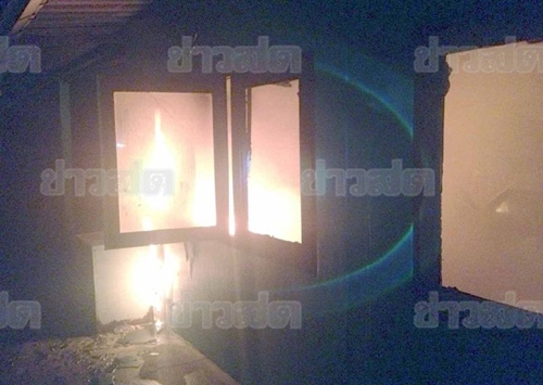 ไฟไหม้บ้านกลางดึก คลอกลูกสาวดับ ไฟไหม้บ้านกลางดึก คลอกลูกสาวดับ