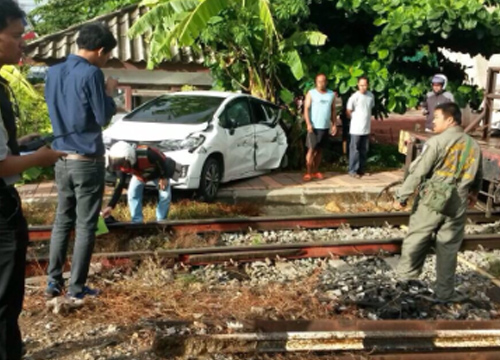 รถไฟชนคนตาย รถไฟชนคนตาย