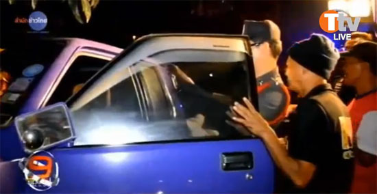 หนุ่มกู้ภัยใจสลาย ร่ำไห้เก็บศพพ่อตัวเองคาพวงมาลัย หนุ่มกู้ภัยใจสลาย ร่ำไห้เก็บศพพ่อตัวเองคาพวงมาลัย