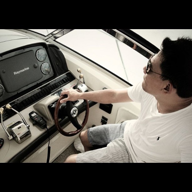 เอ๋ ชนม์สวัสดิ์ อัศวเหม เอ๋ ชนม์สวัสดิ์ อัศวเหม