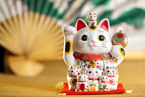 มาเนกิ เนโกะ (Maneki Neko) มาเนกิ เนโกะ (Maneki Neko)