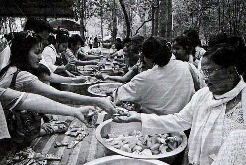 โรงทานที่วัดหนองป่าพง โรงทานที่วัดหนองป่าพง