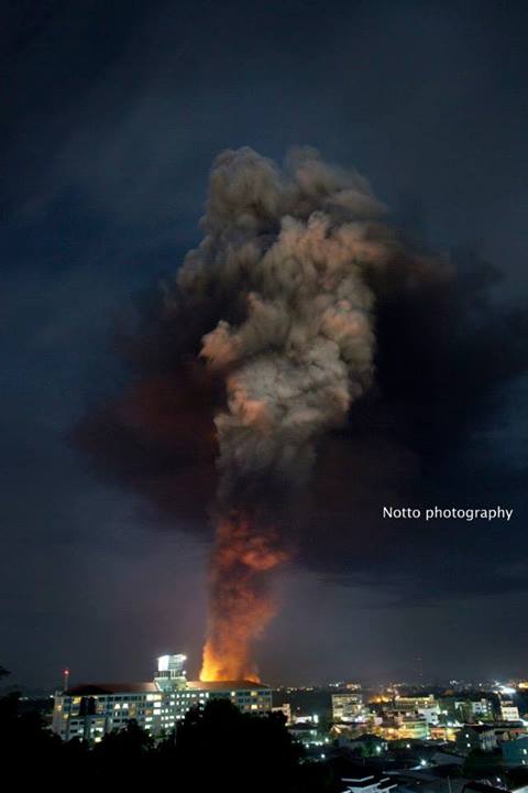 ไฟไหม้ห้างซุปเปอร์ชีป ภูเก็ต ไฟไหม้ห้างซุปเปอร์ชีป ภูเก็ต
