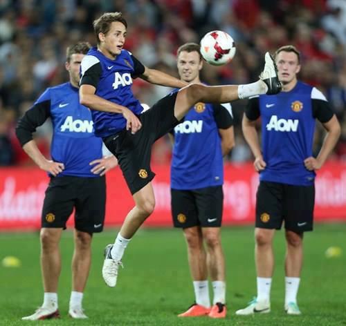 อัดนาน ยานูซาจ อัดนาน ยานูซาจ