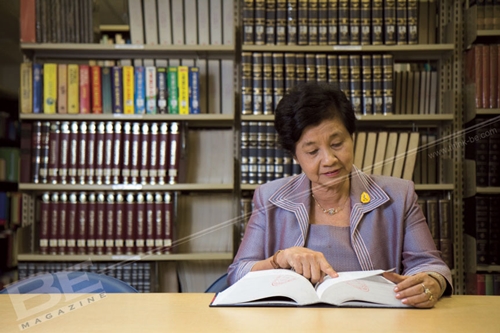 ดร.กาญจนา นาคสกุล