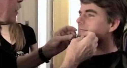 เจฟฟ์ กอร์ดอน นักแข่ง Nascar ปลอมตัวเป็นคุณลุงซิ่งรถแกล้งเซลล์แมน