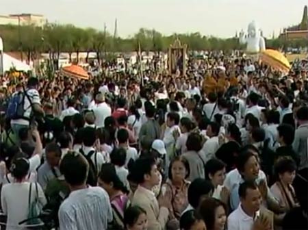 ร่วมพิธีสมโภช องค์พระพุทธเจ้าน้อย