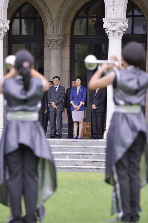 ยิ่งลักษณ์ ชินวัตร ยิ่งลักษณ์ ชินวัตร