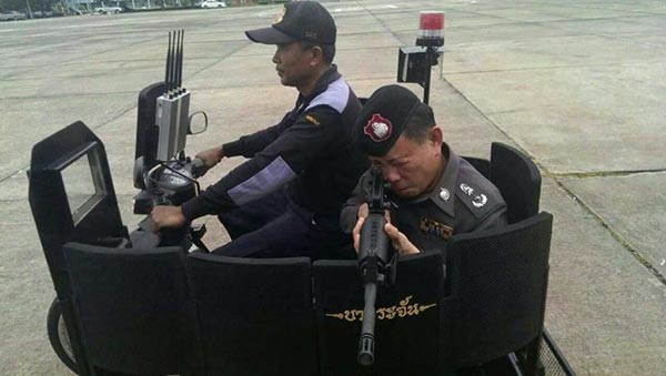 ภาพหลุดรถมอเตอร์ไซค์หุ้มเกราะ ราคา 4 แสน ภาพหลุดรถมอเตอร์ไซค์หุ้มเกราะ ราคา 4 แสน