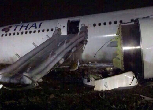 แอร์บัส 330 การบินไทย ไถลรันเวย์สุวรรณภูมิ แอร์บัส 330 การบินไทย ไถลรันเวย์สุวรรณภูมิ