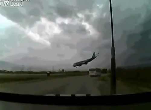 เครื่องบินตก ใน อัฟกานิสถาน คลิป เครื่องบินตก ใน อัฟกานิสถาน