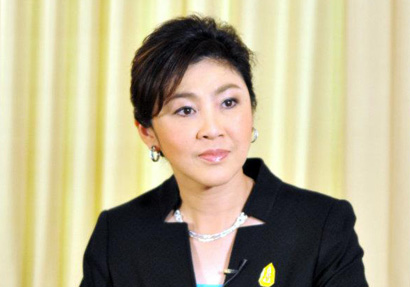 ลือ ยิ่งลักษณ์ เตรียมยุบสภา กราบบังคมทูลไม่ขอทำหน้าที่ ลือ ยิ่งลักษณ์ เตรียมยุบสภา กราบบังคมทูลไม่ขอทำหน้าที่