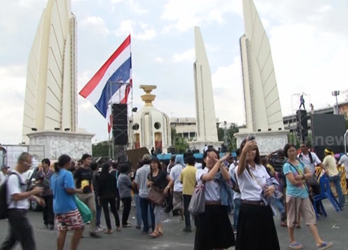 ม็อบ กปปส. ราชดำเนิน ขออาสาสมัครหญิง เตรียมเคลื่อนไหวต่อ ม็อบ กปปส. ราชดำเนิน ขออาสาสมัครหญิง เตรียมเคลื่อนไหวต่อ