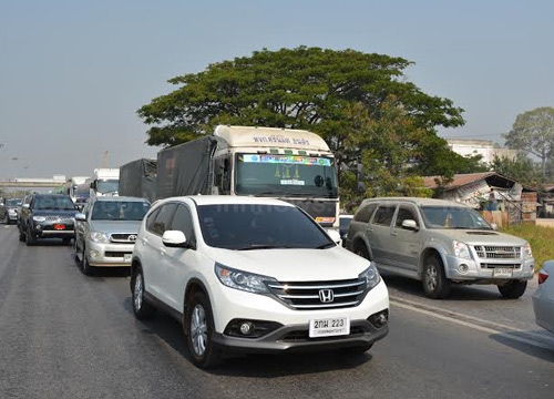 ชาวนาอ่างทองปิด ถ.เอเชีย-บุรีรัมย์ยกระดับชุมนุม ชาวนาอ่างทองปิด ถ.เอเชีย-บุรีรัมย์ยกระดับชุมนุม