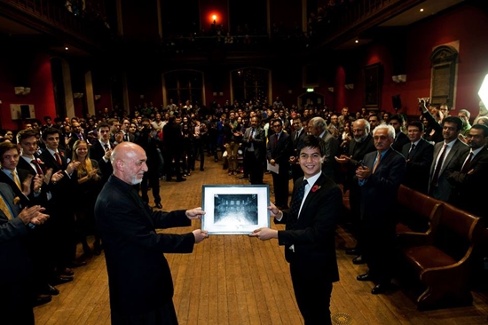 ไอติม พริษฐ์ วัชรสินธุ หลานอภิสิทธิ์ ไอติม พริษฐ์ วัชรสินธุ หลานอภิสิทธิ์