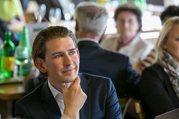 เซบาสเตียน เคิร์ส เซบาสเตียน เคิร์ส