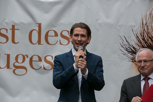 เซบาสเตียน เคิร์ส เซบาสเตียน เคิร์ส