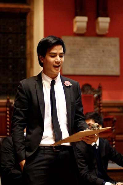 ไอติม พริษฐ์ หลานอภิสิทธิ์ ที่แท้เป็นประธานชมรมโต้วาทีออกซ์ฟอร์ด ไอติม พริษฐ์ หลานอภิสิทธิ์ ที่แท้เป็นประธานชมรมโต้วาทีออกซ์ฟอร์ด