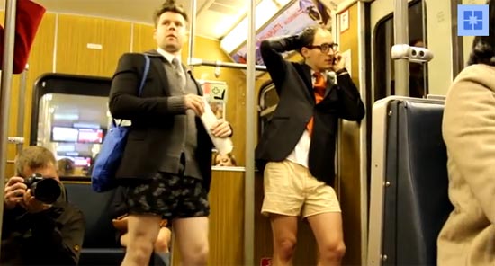 ทั่วโลกพร้อมใจจัดกิจกรรมถอดกางเกงขึ้นรถไฟใต้ดิน 2014 ทั่วโลกพร้อมใจจัดกิจกรรมถอดกางเกงขึ้นรถไฟใต้ดิน 2014