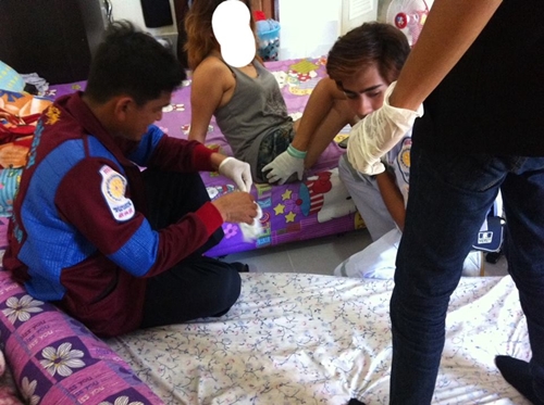 อุทาหรณ์ วัยรุ่นภูเก็ตถูกเหล็กเสียบก้น หลังโดดขึ้นเตียงสปริง อุทาหรณ์ วัยรุ่นภูเก็ตถูกเหล็กเสียบก้น หลังโดดขึ้นเตียงสปริง