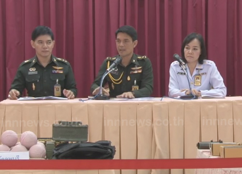 กอ.รส. แถลงจับอาวุธสงคราม-ระเบิดอื้อ ปัดพุ่งเป้าเสื้อแดง กอ.รส. แถลงจับอาวุธสงคราม-ระเบิดอื้อ ปัดพุ่งเป้าเสื้อแดง