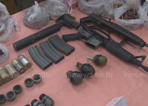 กอ.รส. แถลงจับอาวุธสงคราม-ระเบิดอื้อ ปัดพุ่งเป้าเสื้อแดง กอ.รส. แถลงจับอาวุธสงคราม-ระเบิดอื้อ ปัดพุ่งเป้าเสื้อแดง