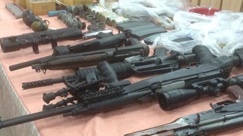 กอ.รส. แถลงจับอาวุธสงคราม-ระเบิดอื้อ ปัดพุ่งเป้าเสื้อแดง กอ.รส. แถลงจับอาวุธสงคราม-ระเบิดอื้อ ปัดพุ่งเป้าเสื้อแดง