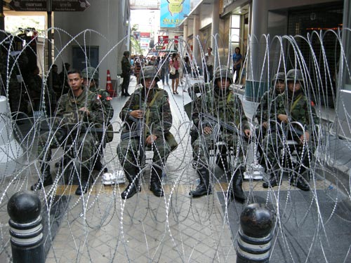 กฎอัยการศึก คืออะไร ข้อห้าม อำนาจหน้าที่ มีอะไรบ้าง กฎอัยการศึก คืออะไร ข้อห้าม อำนาจหน้าที่ มีอะไรบ้าง