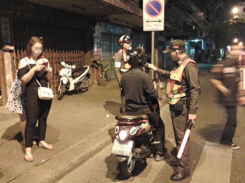 กฎหมายใหม่ ไม่ยอมเป่าแอลกอฮอล์ โดนโทษเท่ากับเมาแล้วขับ กฎหมายใหม่ ไม่ยอมเป่าแอลกอฮอล์ โดนโทษเท่ากับเมาแล้วขับ