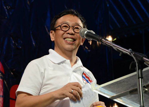 นายสาทิตย์ วงศ์หนองเตย นายสาทิตย์ วงศ์หนองเตย