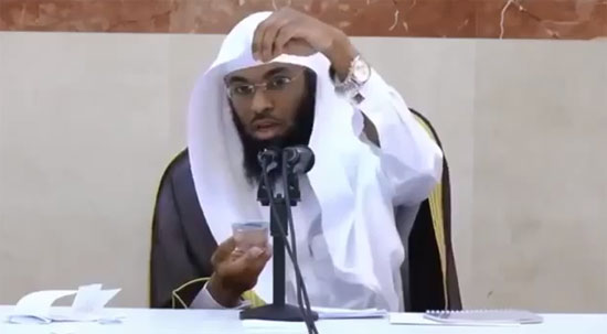 ครูสอนศาสนาซาอุฯ อธิบายซะชัด ทำไมไม่เชื่อว่าโลกหมุน ครูสอนศาสนาซาอุฯ อธิบายซะชัด ทำไมไม่เชื่อว่าโลกหมุน