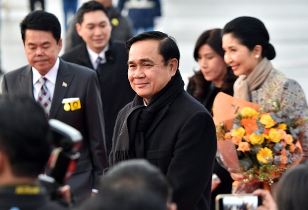 นายกฯ ญี่ปุ่นขอไทยคืนประชาธิปไตยให้กับประชาชนโดยเร็ว นายกฯ ญี่ปุ่นขอไทยคืนประชาธิปไตยให้กับประชาชนโดยเร็ว