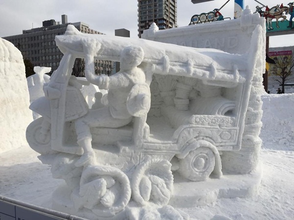 ไทยสร้างชื่อ แกะสลักตุ๊กตุ๊กด้วยหิมะ คว้าแชมป์ที่ซัปโปโร ไทยสร้างชื่อ แกะสลักตุ๊กตุ๊กด้วยหิมะ คว้าแชมป์ที่ซัปโปโร